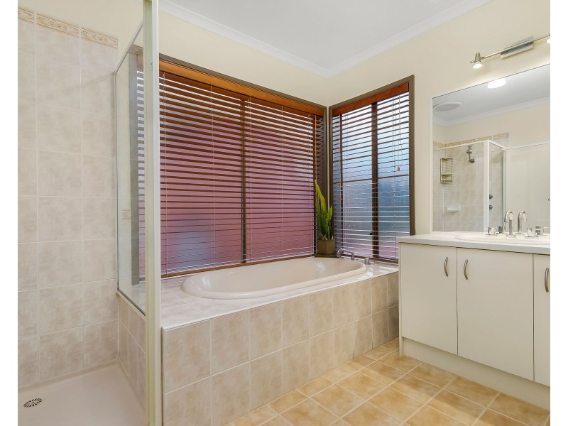 4 Lori Place, Glen Waverley VIC 3150