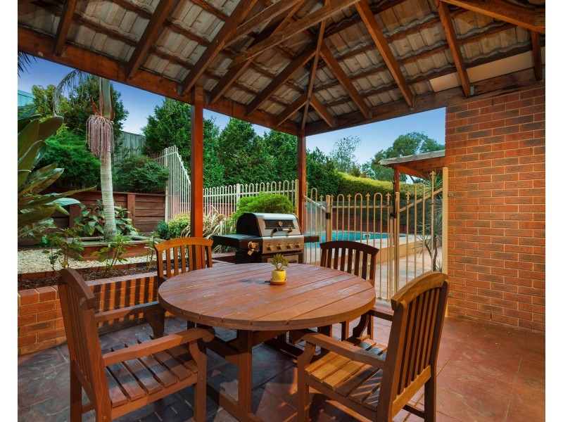 4 Lori Place, Glen Waverley VIC 3150