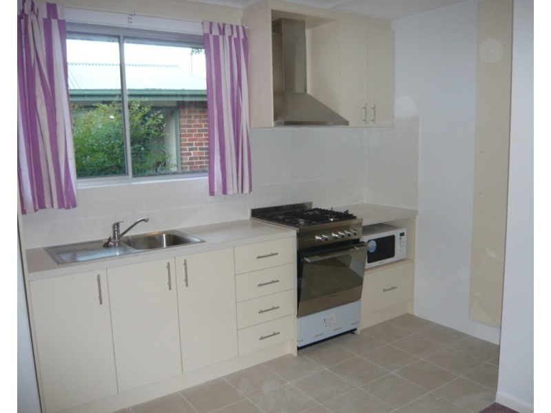 2/10 Westerfield Drive, Notting Hill VIC 3168