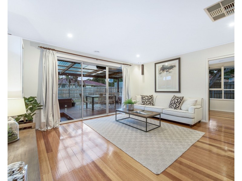 30 Woolwich Drive, Mulgrave VIC 3170