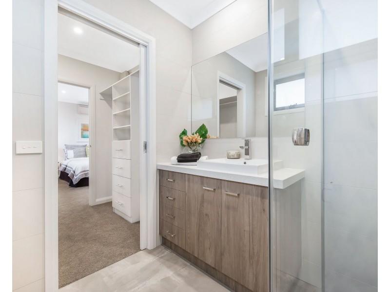 49 Caledonia Crescent, Mulgrave VIC 3170
