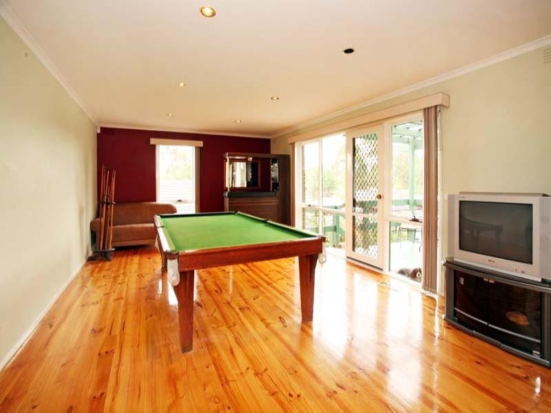 40 Atheldene Drive, Glen Waverley VIC 3150