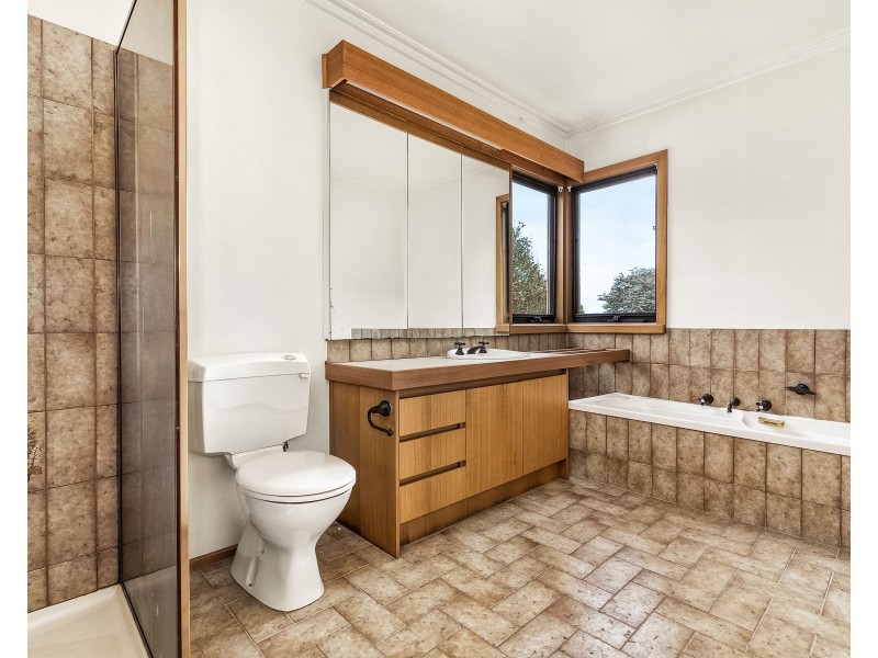 127 Grandview Road, Wheelers Hill VIC 3150