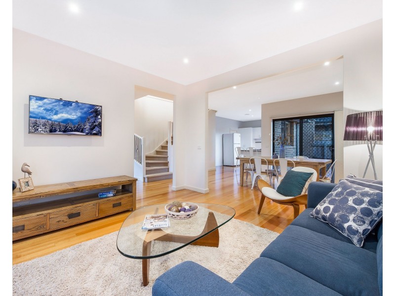 30 Seaview Crescent, Mulgrave VIC 3170