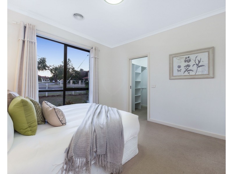 30 Seaview Crescent, Mulgrave VIC 3170