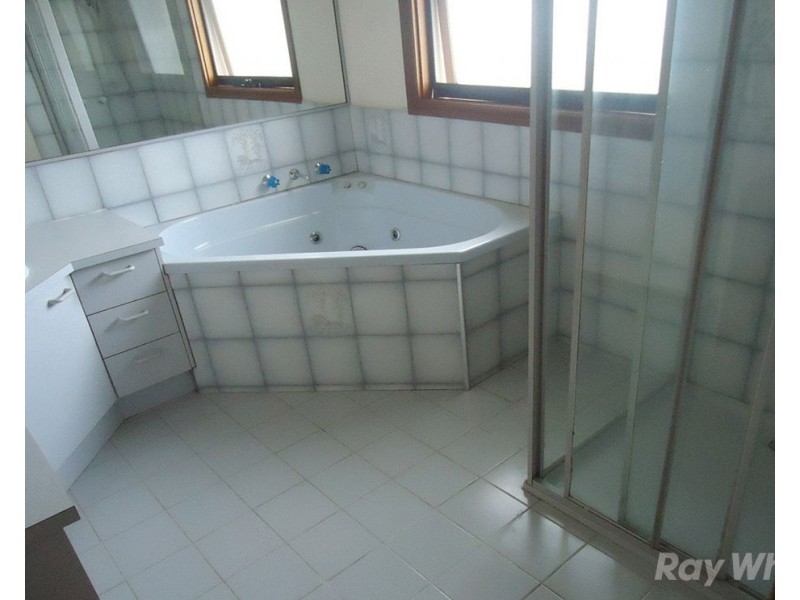 12 Glencroft Terrace, Wheelers Hill VIC 3150