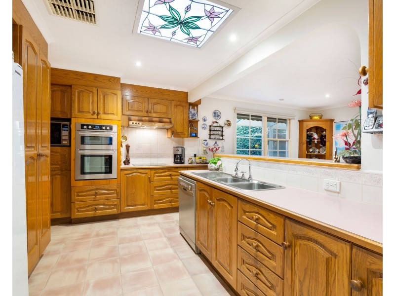 4 James Road, Glen Waverley VIC 3150