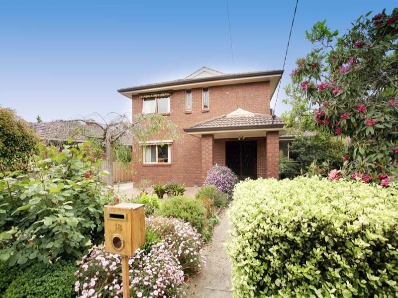 18 Honeysuckle Avenue, Wheelers Hill VIC 3150