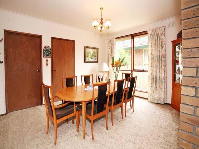 18 Honeysuckle Avenue, Wheelers Hill VIC 3150