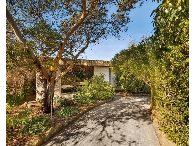 42 Elmstead Drive, Wheelers Hill VIC 3150