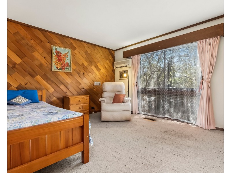 42 Elmstead Drive, Wheelers Hill VIC 3150