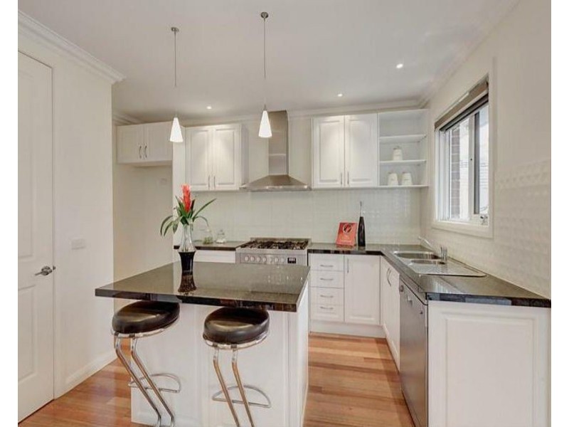 2/16 Vermont Street, Glen Waverley VIC 3150