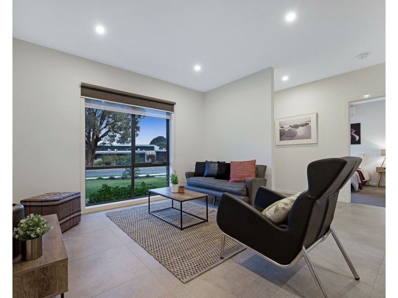 1/48 Adele Avenue, Ferntree Gully VIC 3156