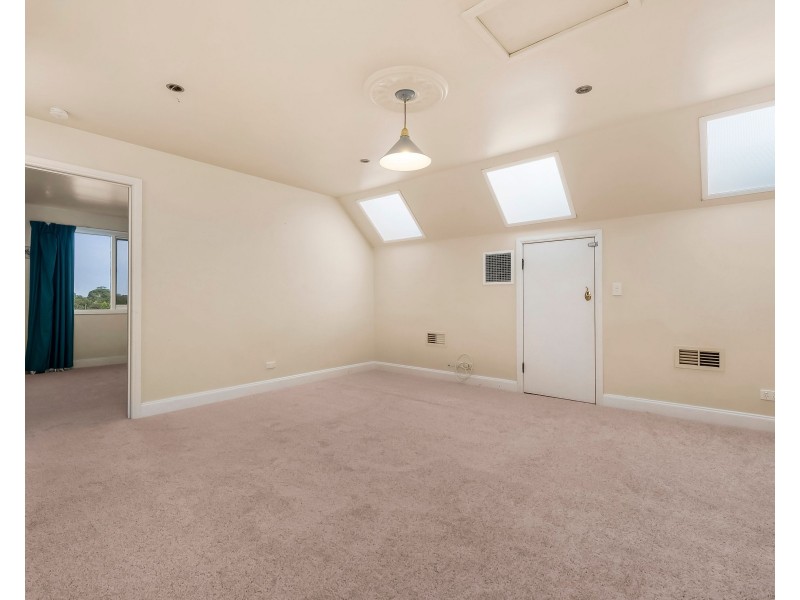 7 Moonstone Court, Wheelers Hill VIC 3150