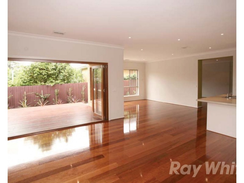 15 Glen Road, Glen Waverley VIC 3150