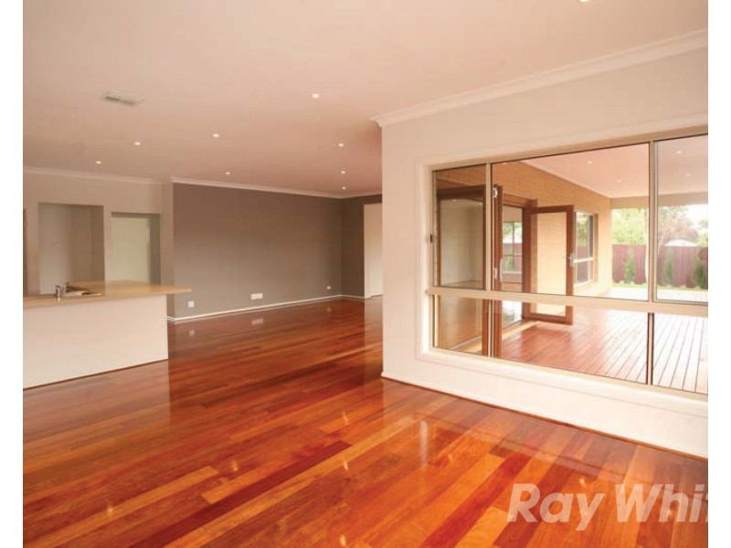 15 Glen Road, Glen Waverley VIC 3150