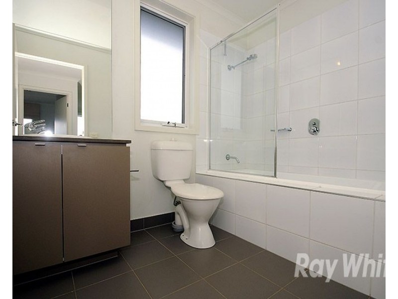 10 Camville Road, Mulgrave VIC 3170