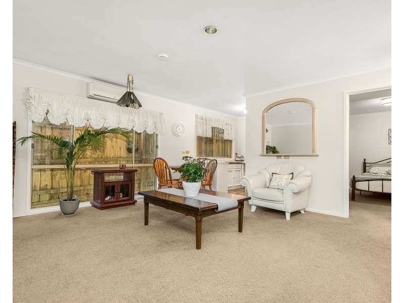 6 Highview Grove, Burwood East VIC 3151