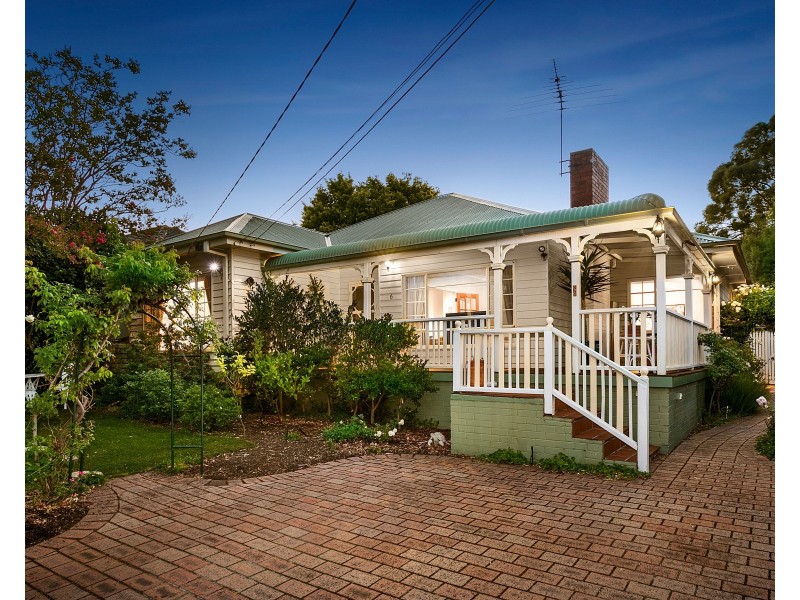 6 Highview Grove, Burwood East VIC 3151