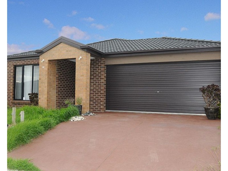 53 Challenger Circuit, Cranbourne East VIC 3977