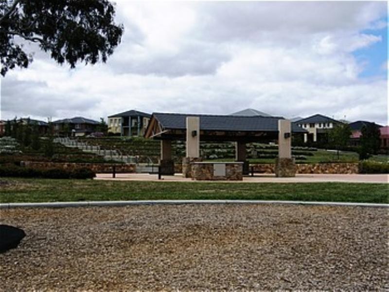 15 Belle Circuit, Berwick VIC 3806