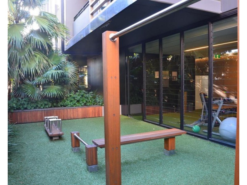 403/74 Queens Road, Melbourne VIC 3000