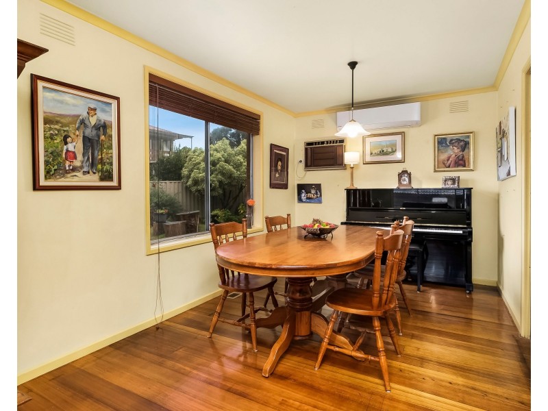 28 Ninevah Crescent, Wheelers Hill VIC 3150