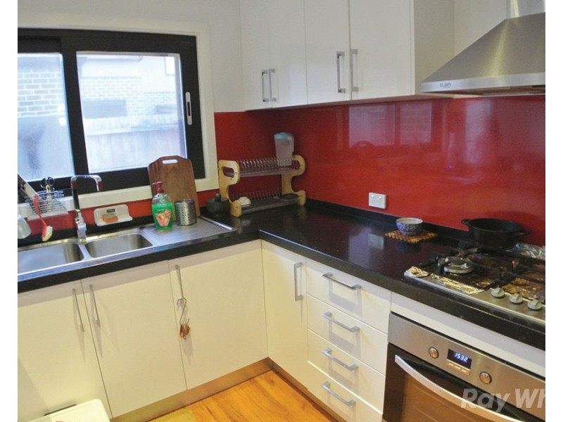 30C Oakes Avenue, Clayton South VIC 3169