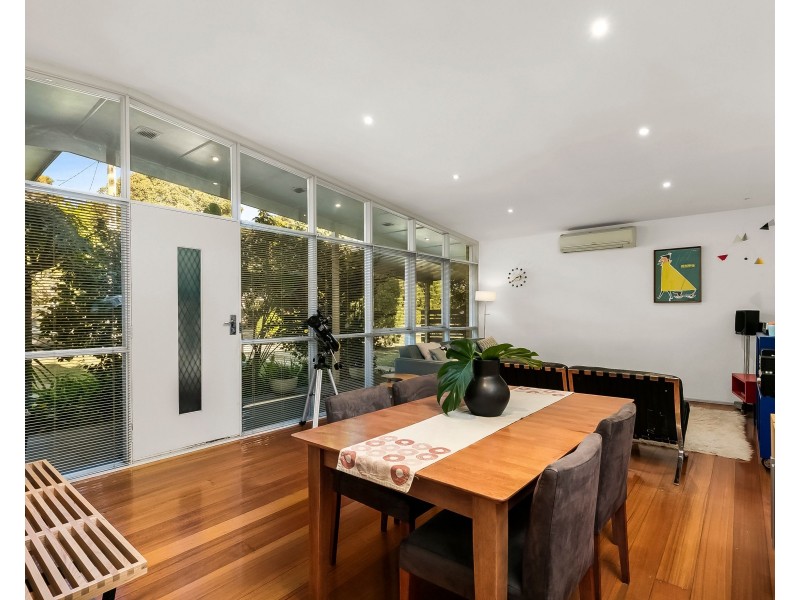 1 Woodlea Drive, Glen Waverley VIC 3150