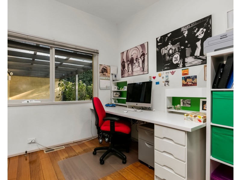 1 Woodlea Drive, Glen Waverley VIC 3150