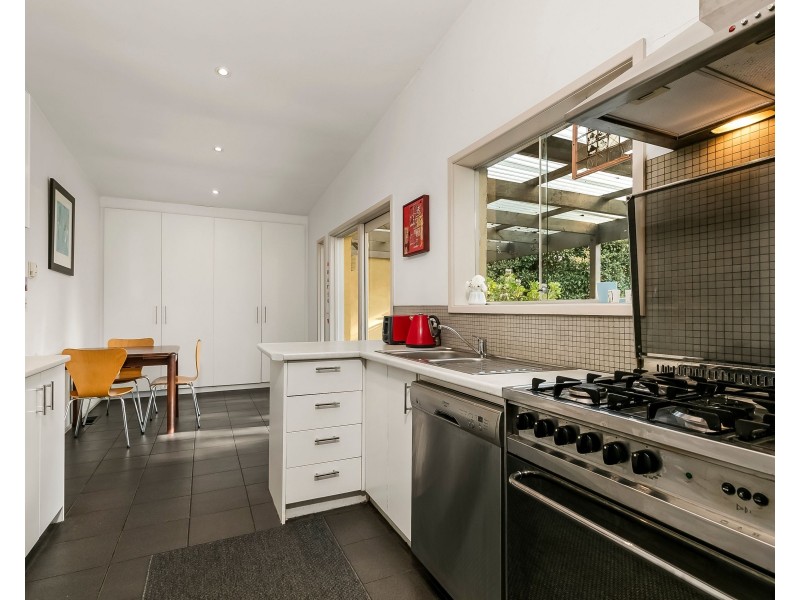 1 Woodlea Drive, Glen Waverley VIC 3150