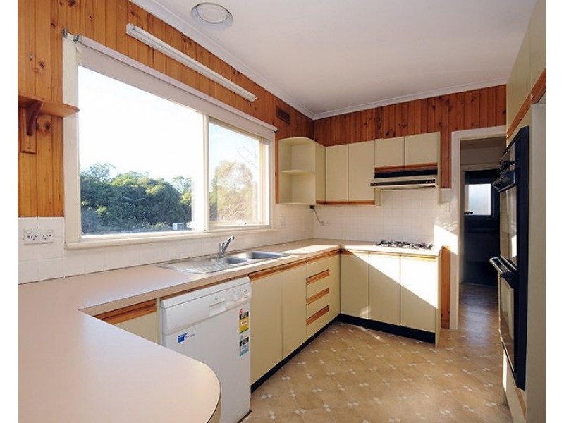 67 Avonhurst Drive, Glen Waverley VIC 3150