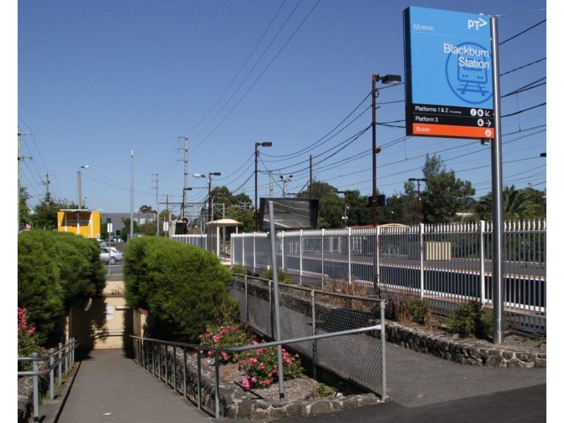 5 Peter Avenue, Blackburn North VIC 3130