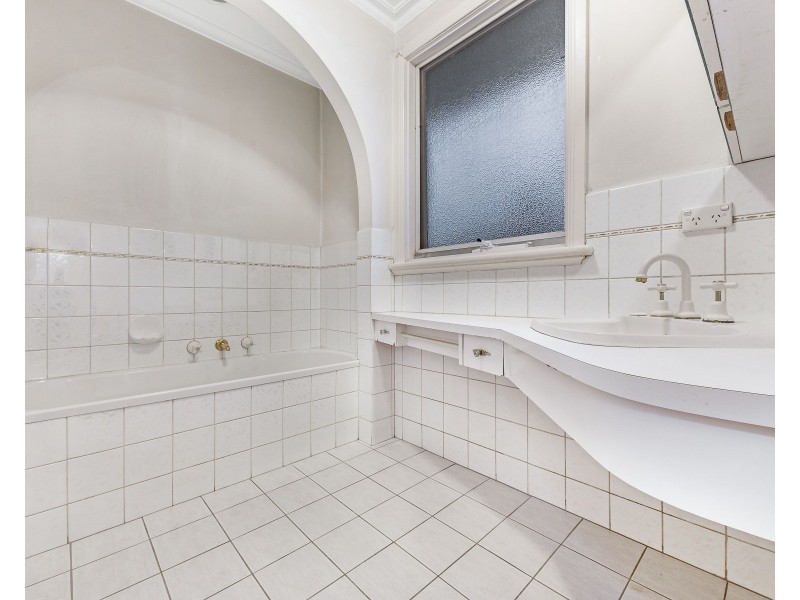 17 Murray Road, Dandenong North VIC 3175