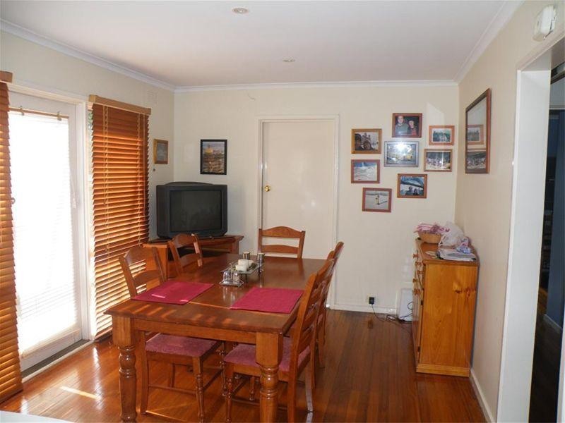 17 Landsborough Avenue, Wheelers Hill VIC 3150