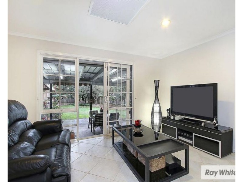 9 Oakbank Court, Mooroolbark VIC 3138