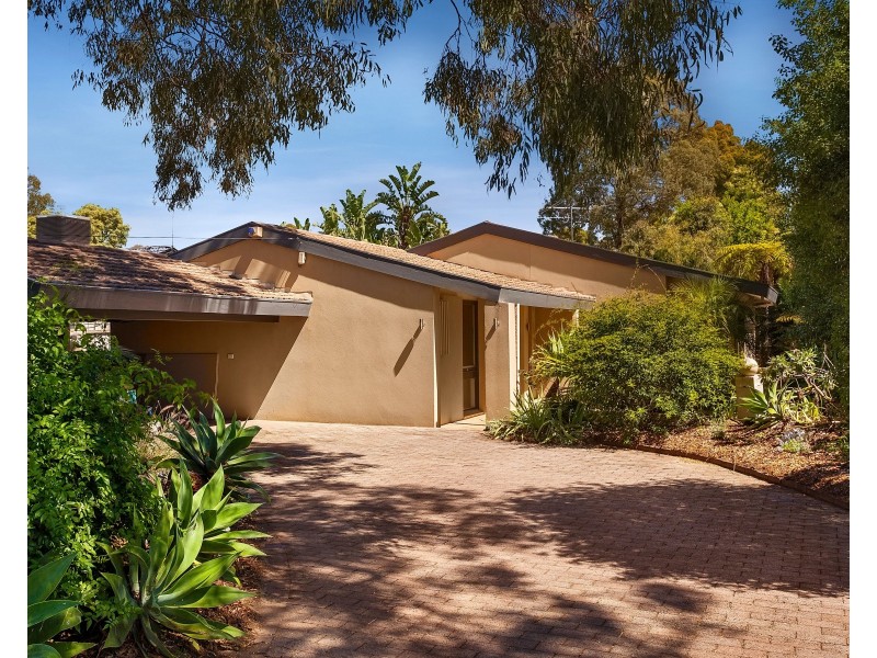 982 Waverley Road, Wheelers Hill VIC 3150