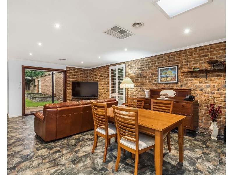 23 Renwick Road, Ferntree Gully VIC 3156