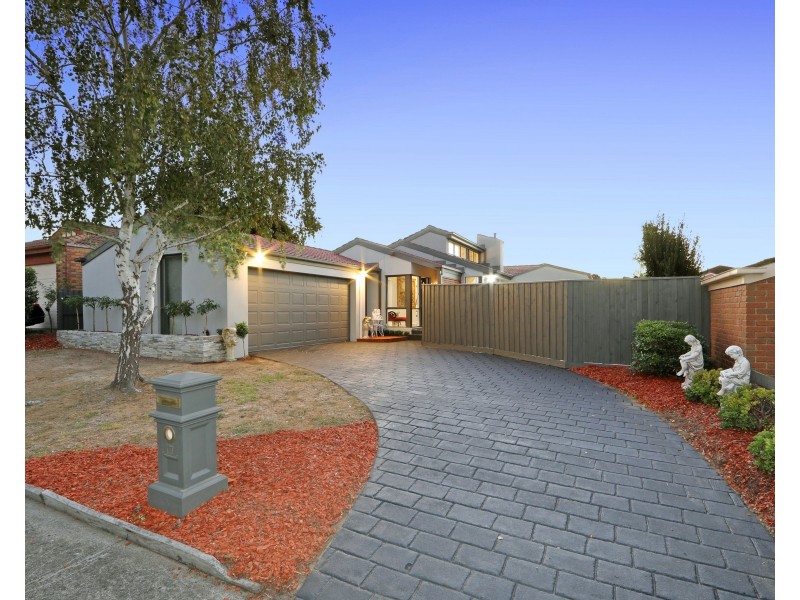 17 Watersedge Close, Knoxfield VIC 3180