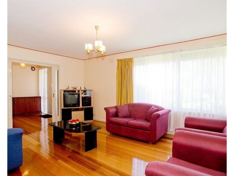 10 Huxley Avenue, Mulgrave VIC 3170