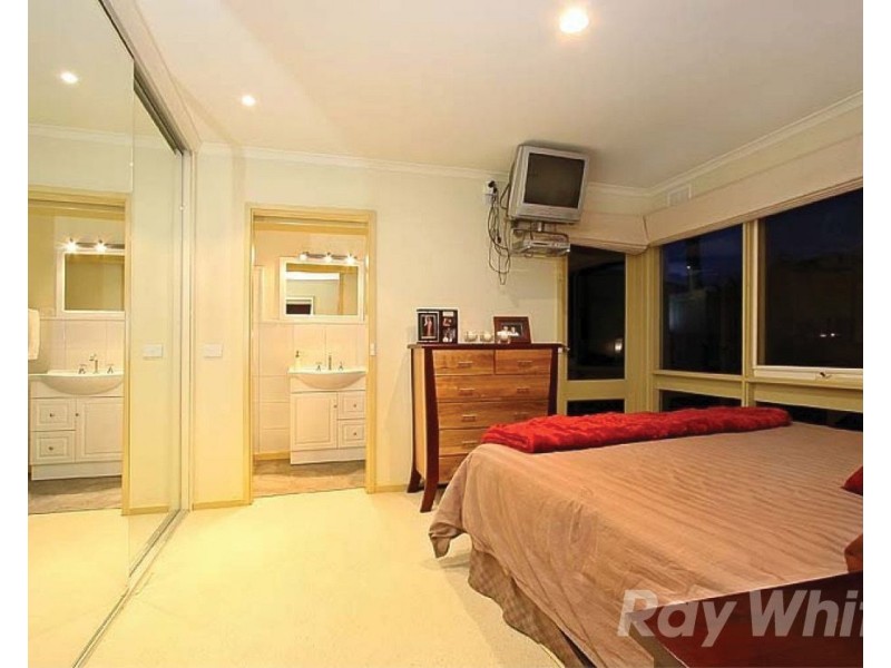 3 Chivalry Avenue, Glen Waverley VIC 3150