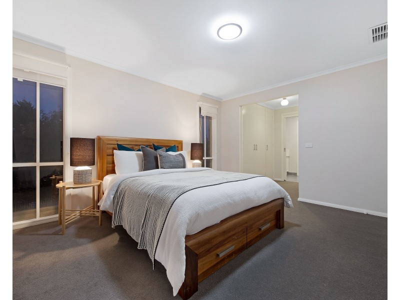 12 Sheraton Close, Burwood East VIC 3151