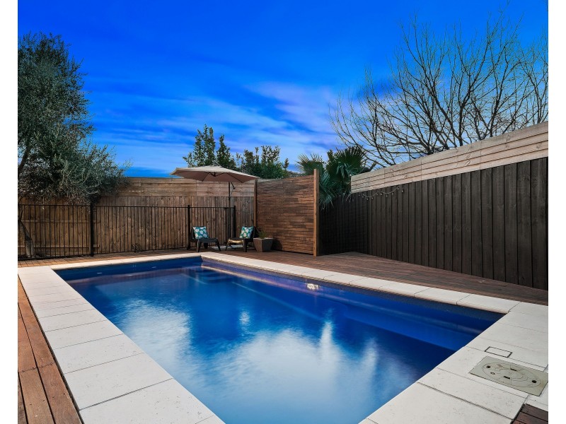 12 Sheraton Close, Burwood East VIC 3151
