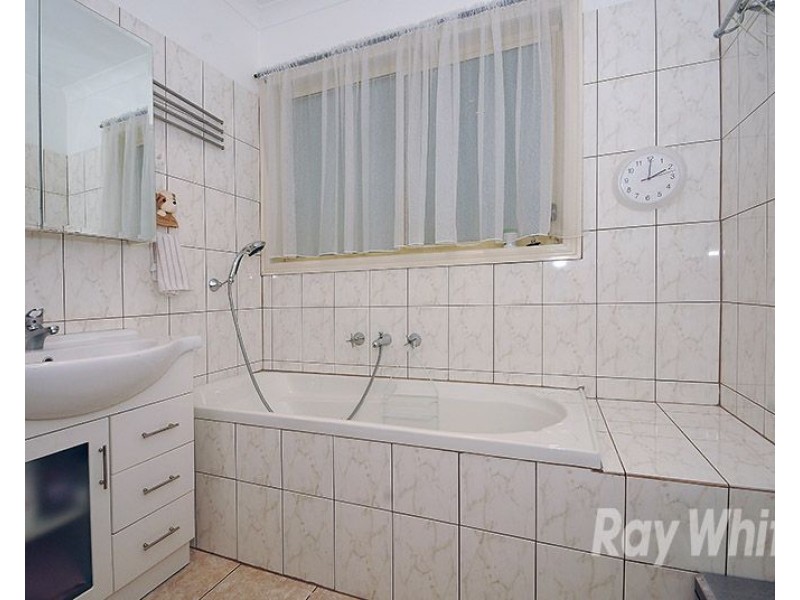 2/37 Latham Crescent, Dandenong North VIC 3175