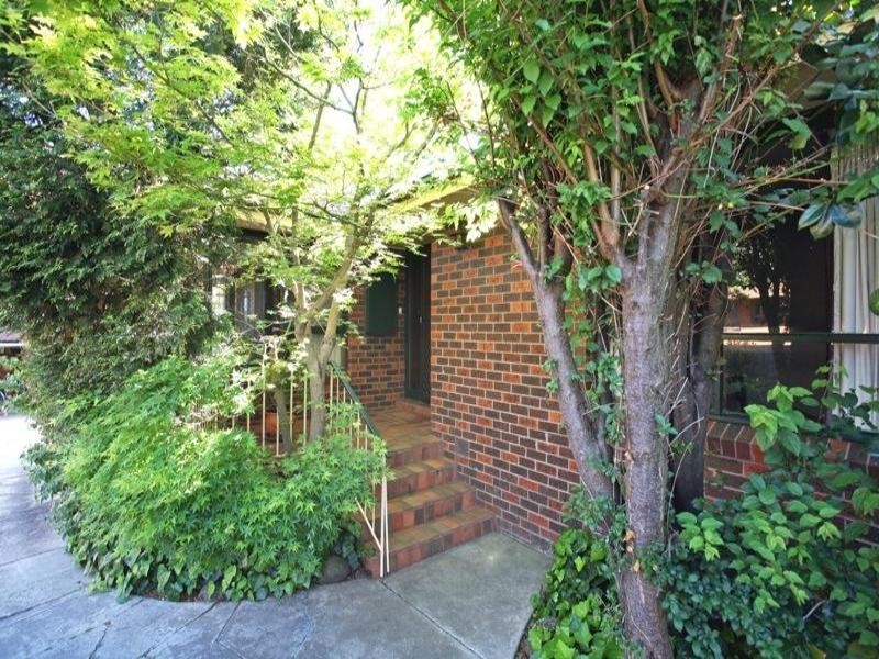 51 Garrisson Drive, Glen Waverley VIC 3150