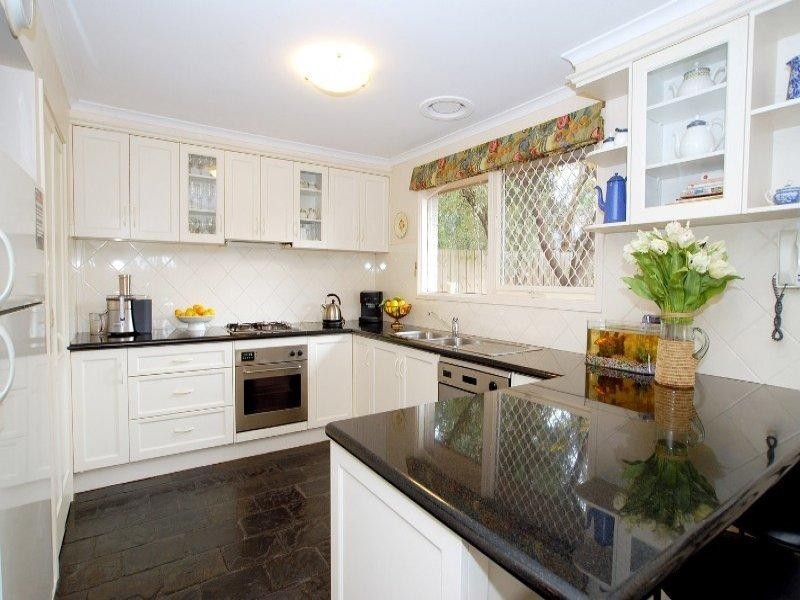 12 MALDON Court, Wheelers Hill VIC 3150