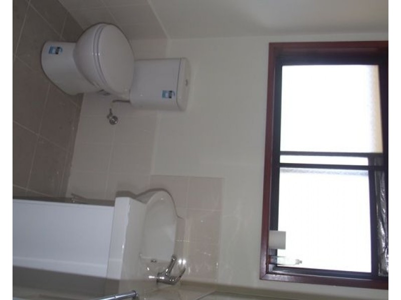 2/55 Atkinson Street, Chadstone VIC 3148