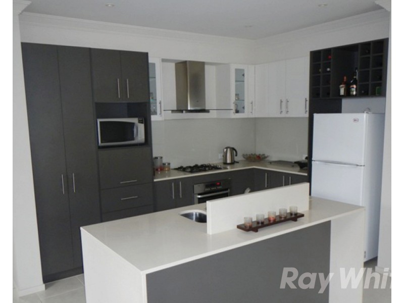 21 Brockhoff Drive, Burwood VIC 3125