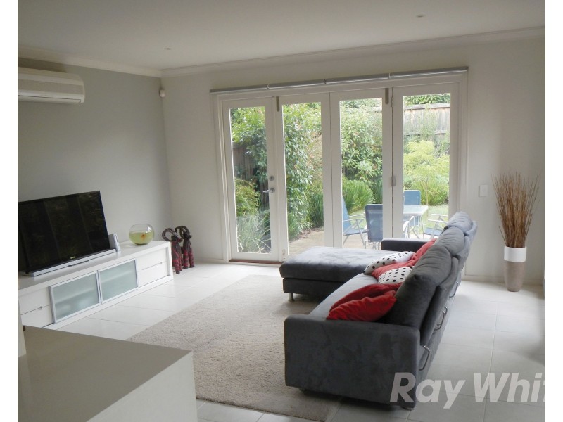 21 Brockhoff Drive, Burwood VIC 3125