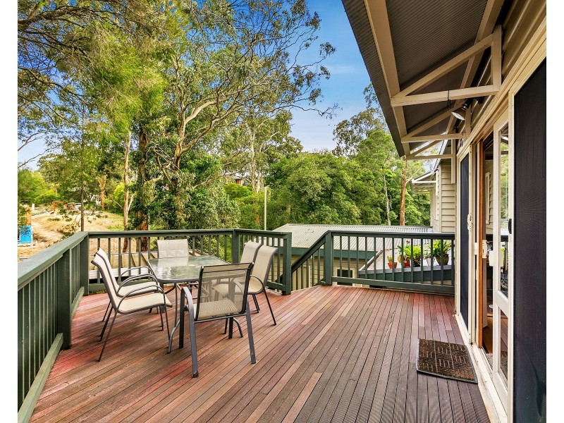 33 Aurisch Avenue, Glen Waverley VIC 3150